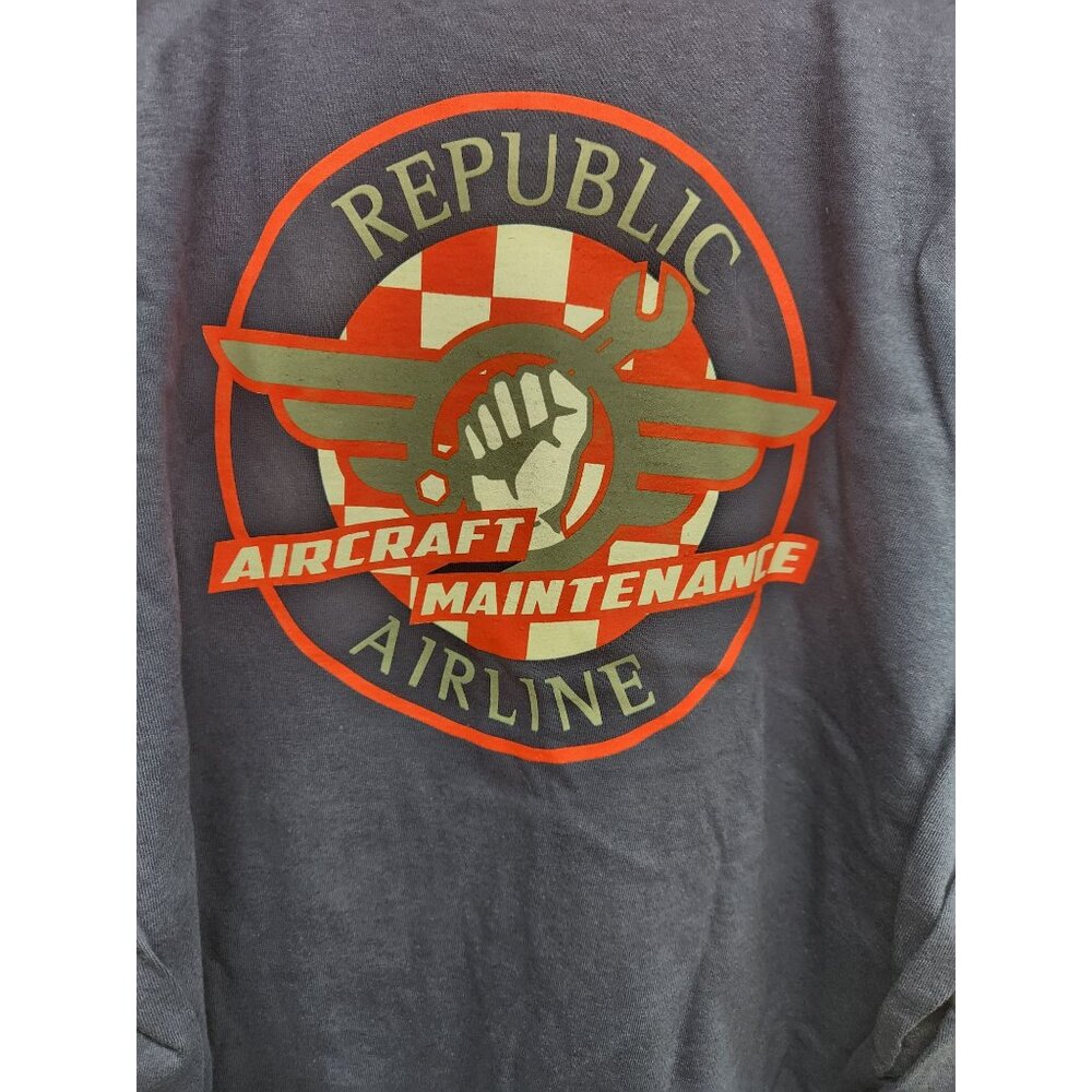 Port & Company Republic Airline Aircraft Maintenance Tee Large - NEW - Picture 7 of 7